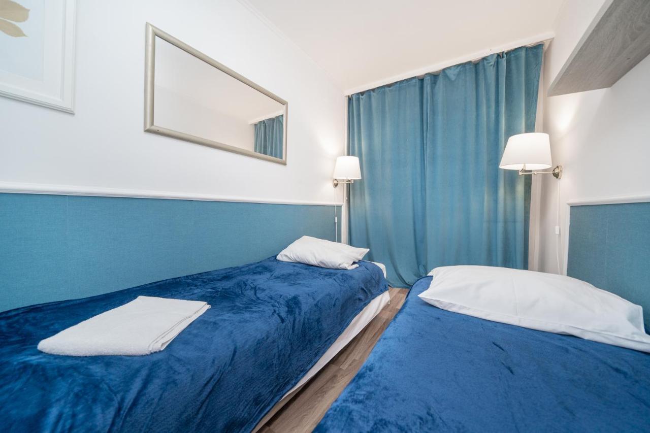 Unit Rooms Warszawa By Metro Rondo Onz Short Rent Idealne Pokoje Na Nocleg W Warszawie Kültér fotó