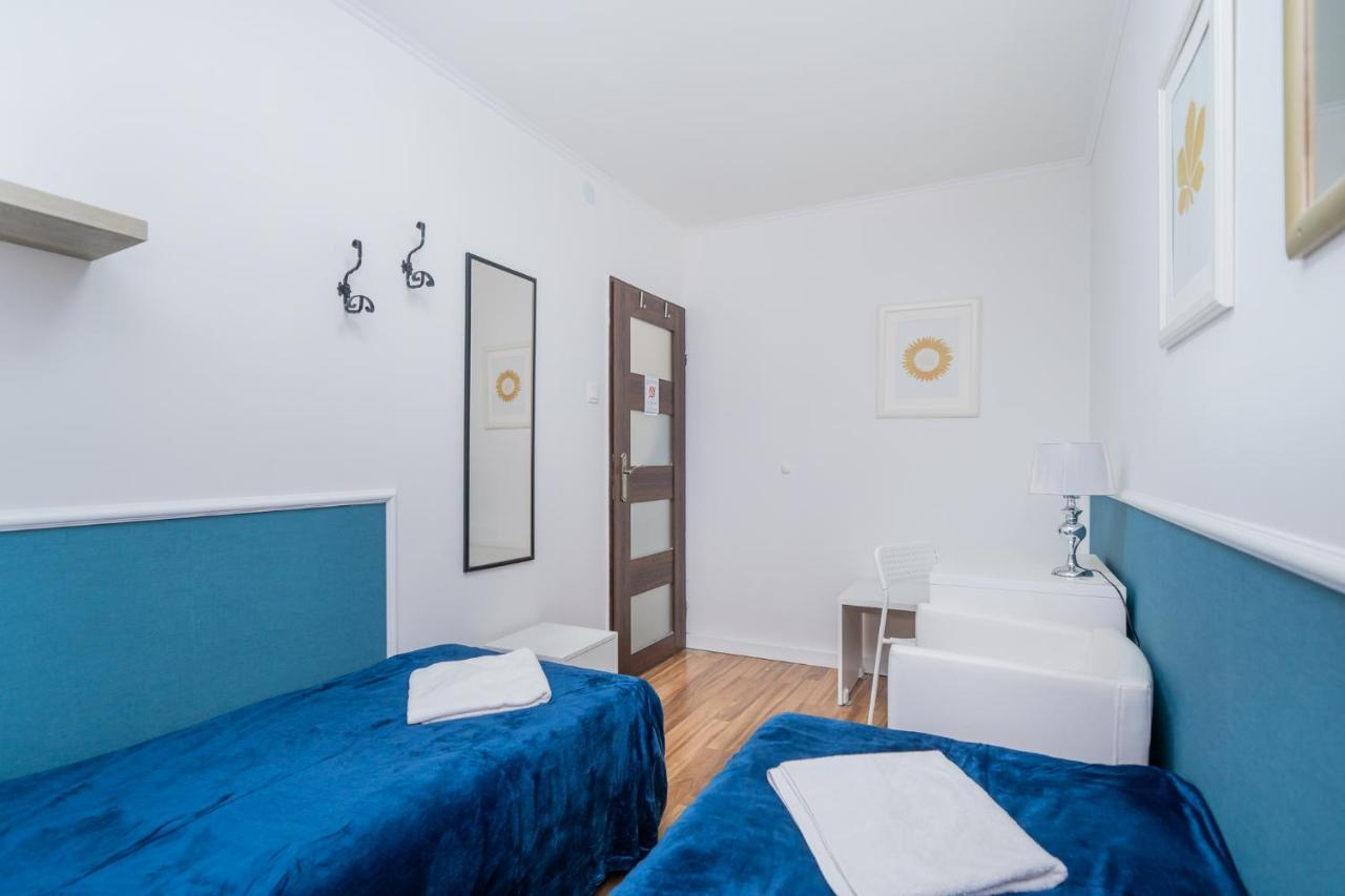 Unit Rooms Warszawa By Metro Rondo Onz Short Rent Idealne Pokoje Na Nocleg W Warszawie Kültér fotó