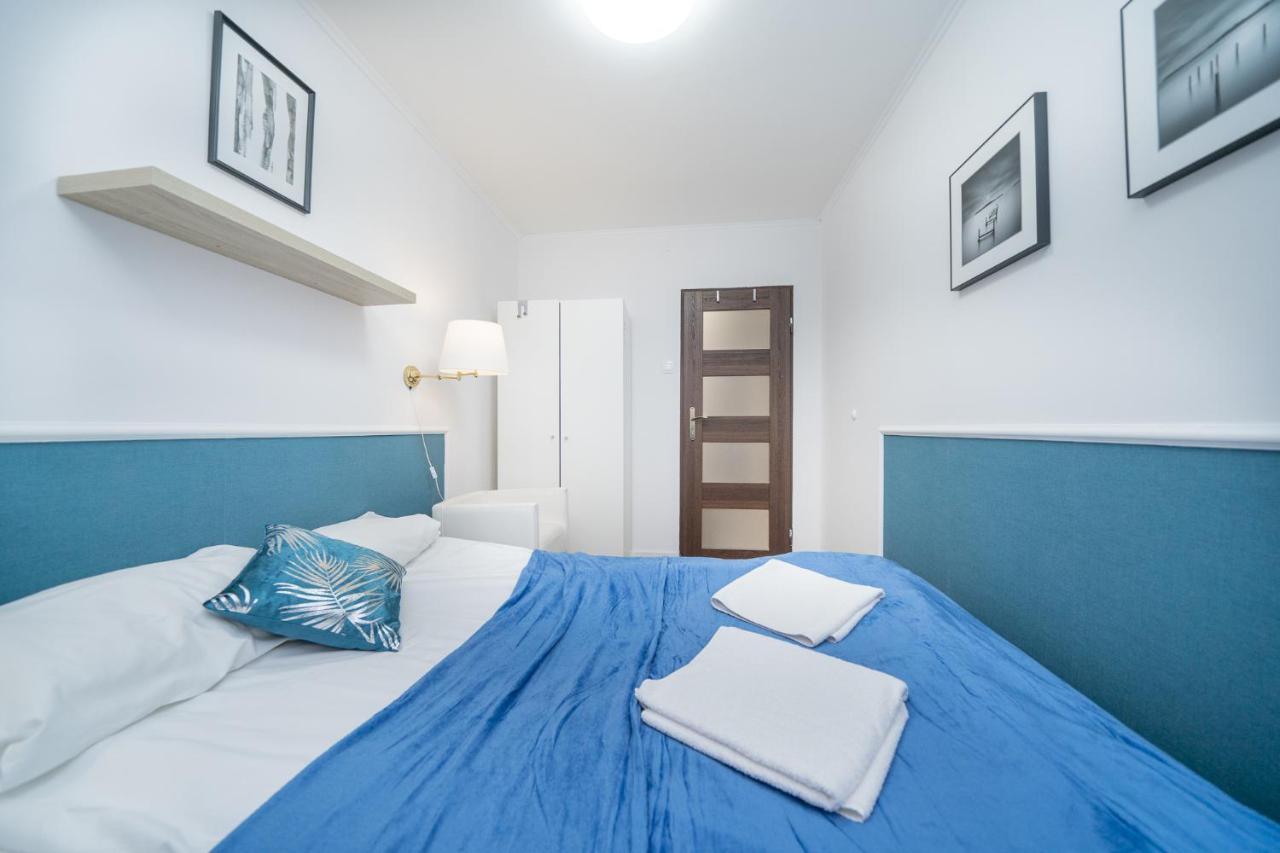 Unit Rooms Warszawa By Metro Rondo Onz Short Rent Idealne Pokoje Na Nocleg W Warszawie Kültér fotó