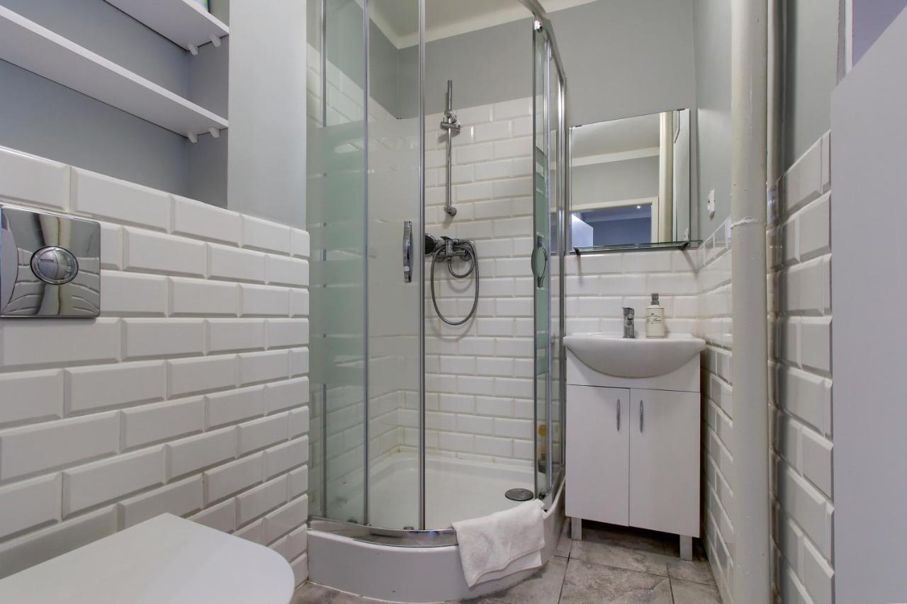 Unit Rooms Warszawa By Metro Rondo Onz Short Rent Idealne Pokoje Na Nocleg W Warszawie Kültér fotó