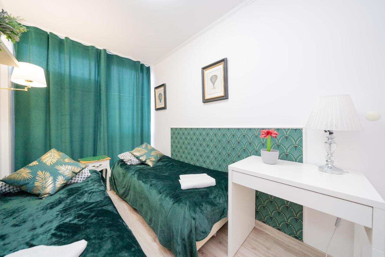 Unit Rooms Warszawa By Metro Rondo Onz Short Rent Idealne Pokoje Na Nocleg W Warszawie Kültér fotó