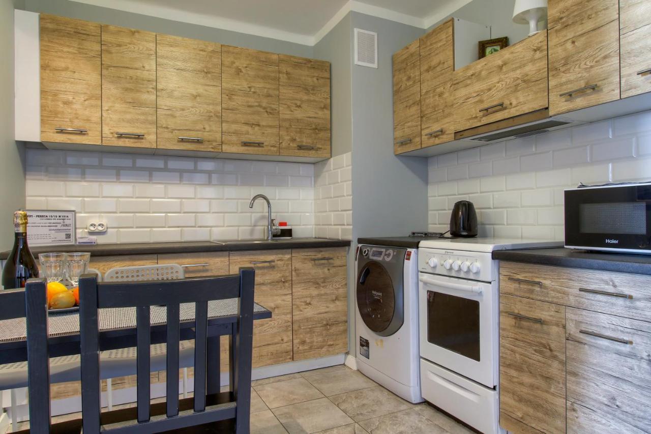Unit Rooms Warszawa By Metro Rondo Onz Short Rent Idealne Pokoje Na Nocleg W Warszawie Kültér fotó