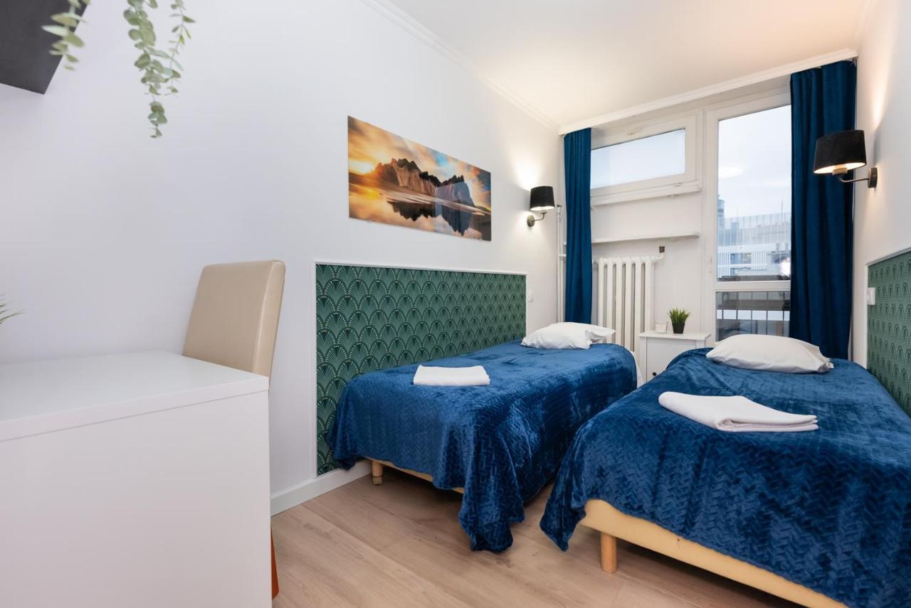 Unit Rooms Warszawa By Metro Rondo Onz Short Rent Idealne Pokoje Na Nocleg W Warszawie Kültér fotó