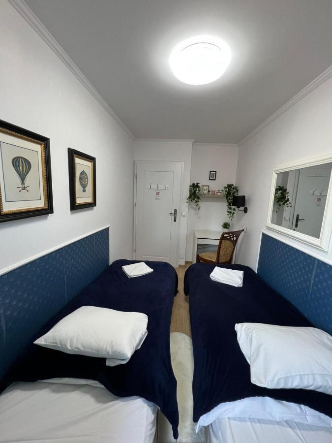 Unit Rooms Warszawa By Metro Rondo Onz Short Rent Idealne Pokoje Na Nocleg W Warszawie Kültér fotó