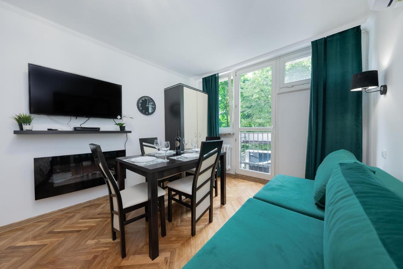 Unit Rooms Warszawa By Metro Rondo Onz Short Rent Idealne Pokoje Na Nocleg W Warszawie Kültér fotó