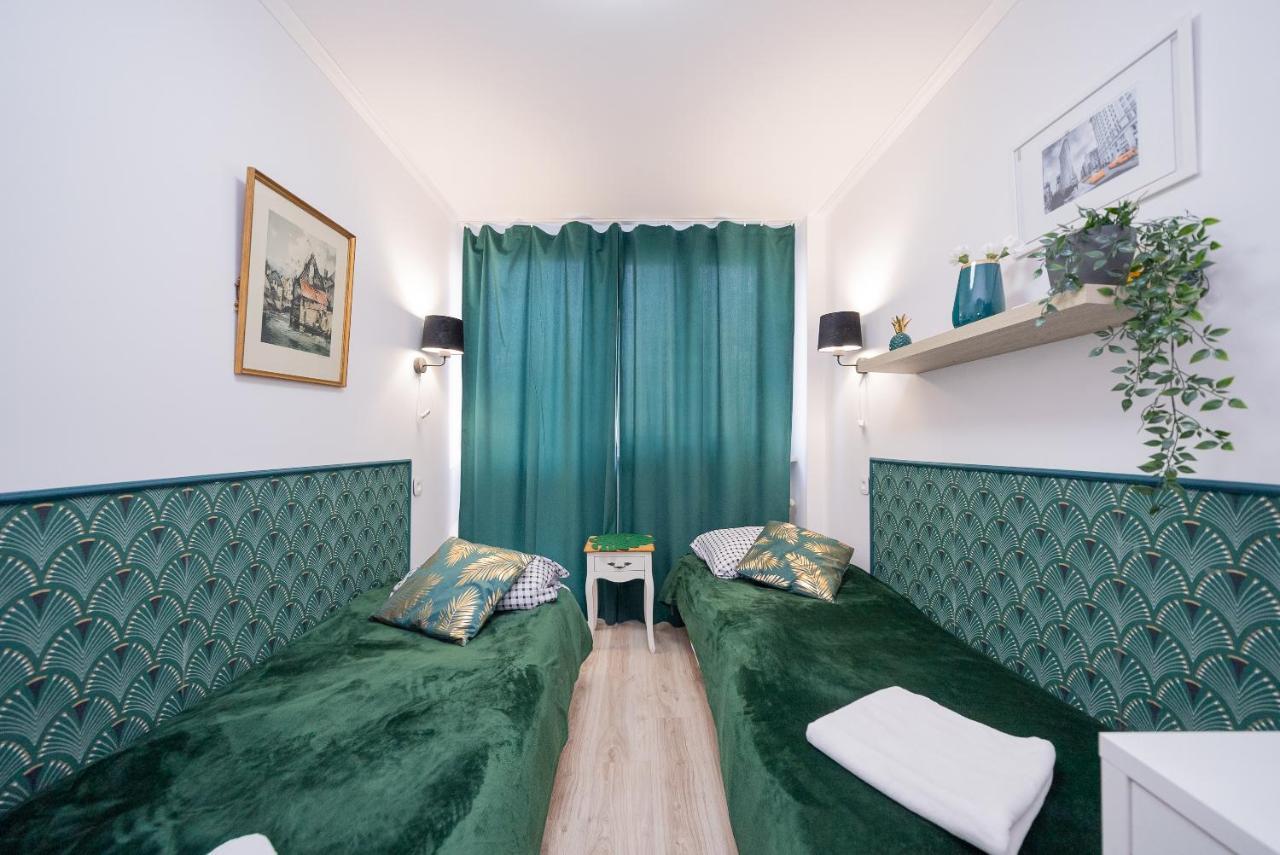 Unit Rooms Warszawa By Metro Rondo Onz Short Rent Idealne Pokoje Na Nocleg W Warszawie Kültér fotó