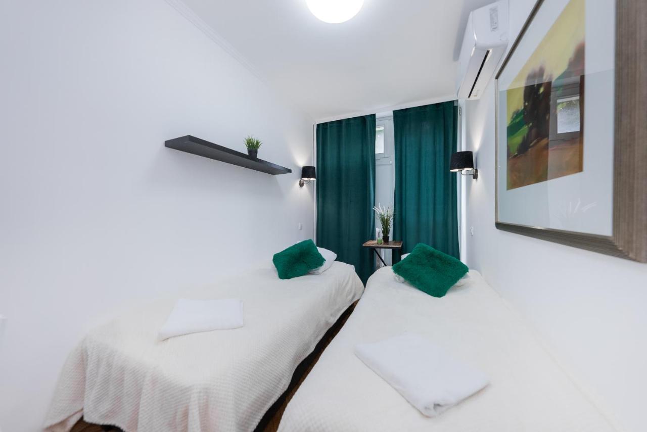 Unit Rooms Warszawa By Metro Rondo Onz Short Rent Idealne Pokoje Na Nocleg W Warszawie Kültér fotó