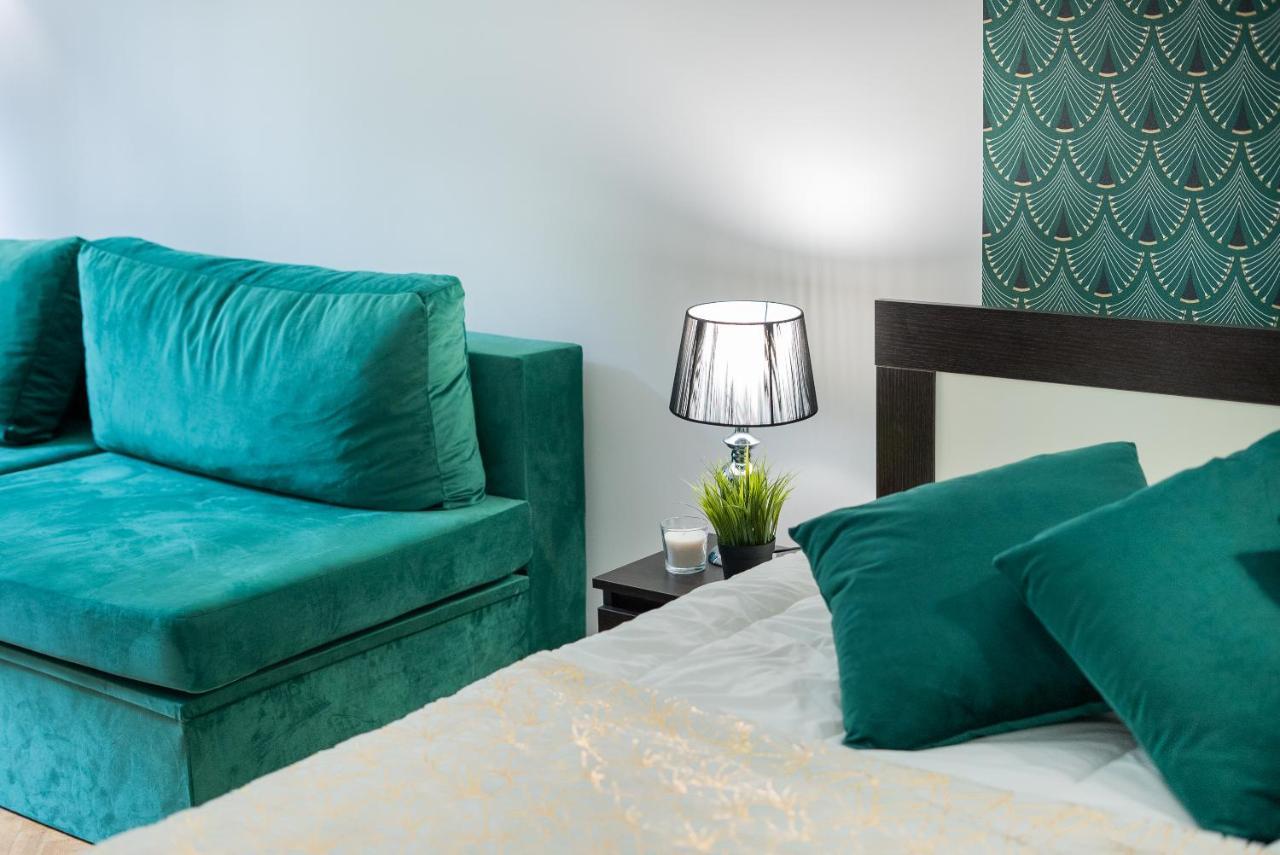 Unit Rooms Warszawa By Metro Rondo Onz Short Rent Idealne Pokoje Na Nocleg W Warszawie Kültér fotó