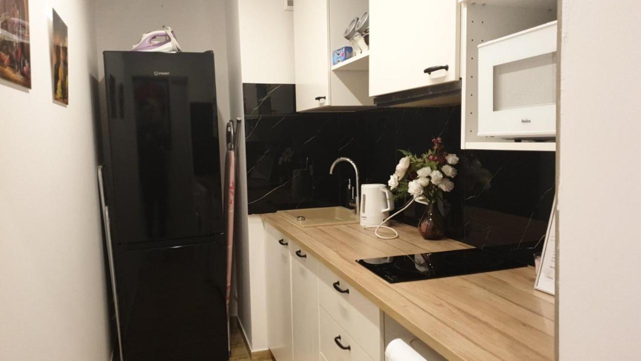 Unit Rooms Warszawa By Metro Rondo Onz Short Rent Idealne Pokoje Na Nocleg W Warszawie Kültér fotó